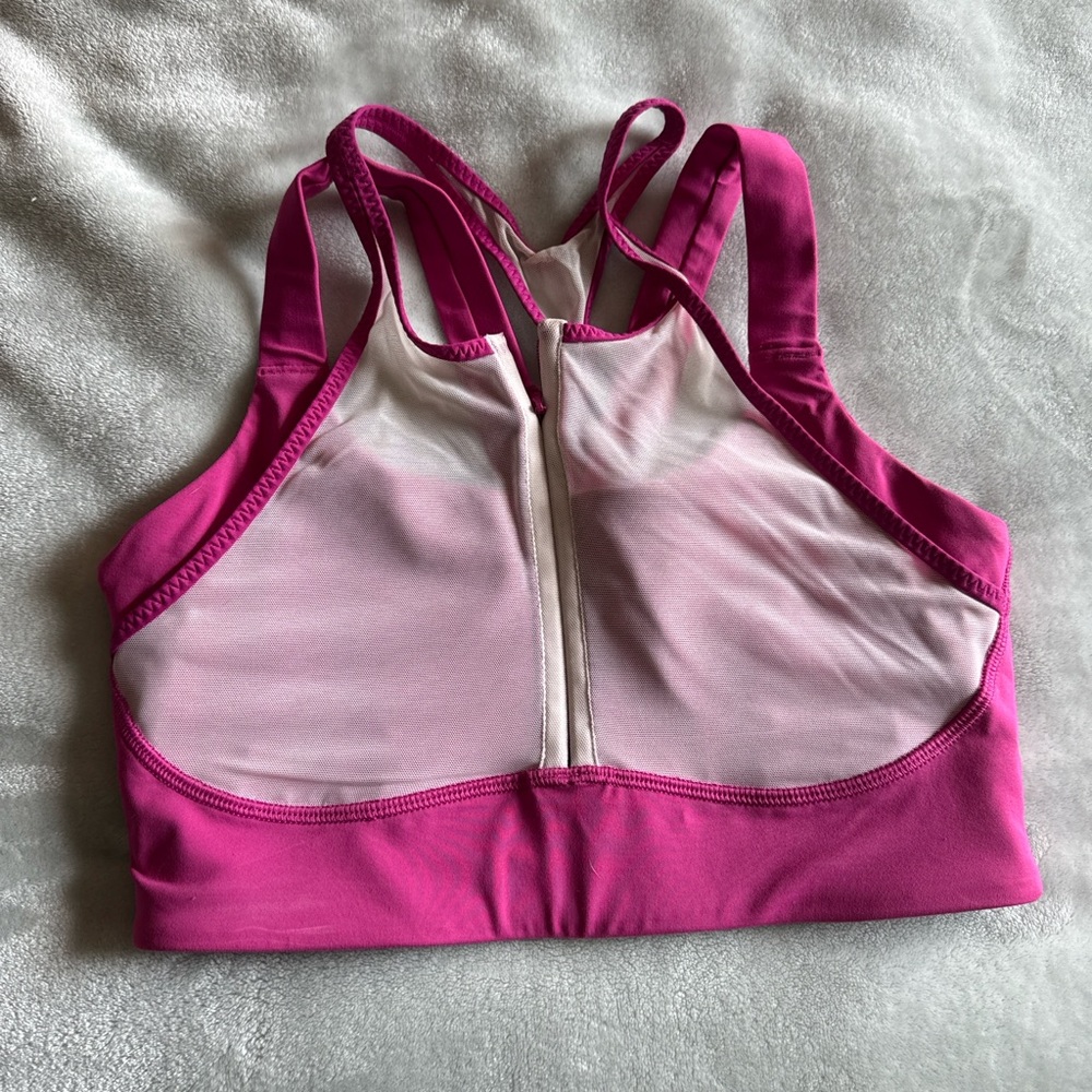 Lululemon Ready, Set, Sweat Bra – High Neck Zip – Raspberry Pink – Size 6